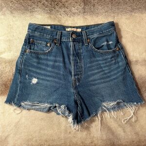 Levi’s Ribcage Shorts